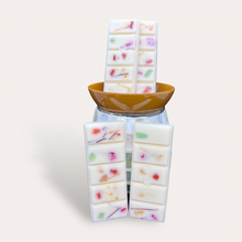 Load image into Gallery viewer, Refreshe Wax Melts by Pure Essence Scent—white scented wax decorated with dried botanicals and decorative pebbles.